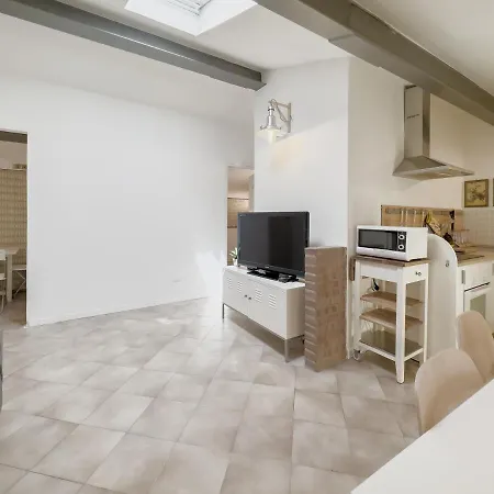 Realkasa Carro 7 Apartment *